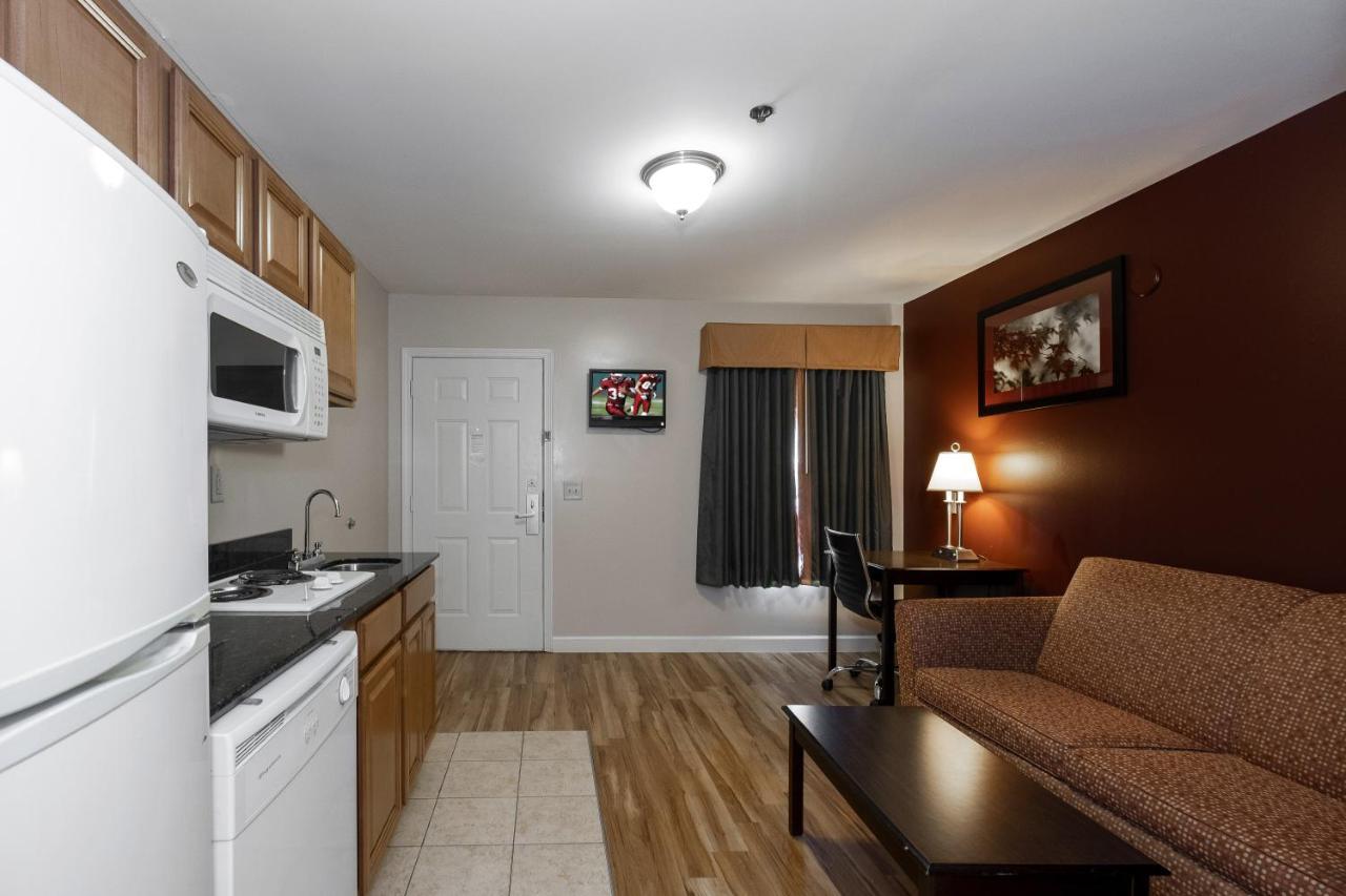 Red Roof Inn & Suites Wilson Exterior foto