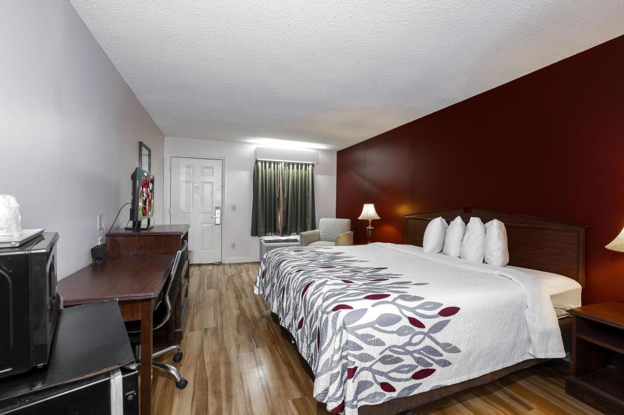 Red Roof Inn & Suites Wilson Exterior foto