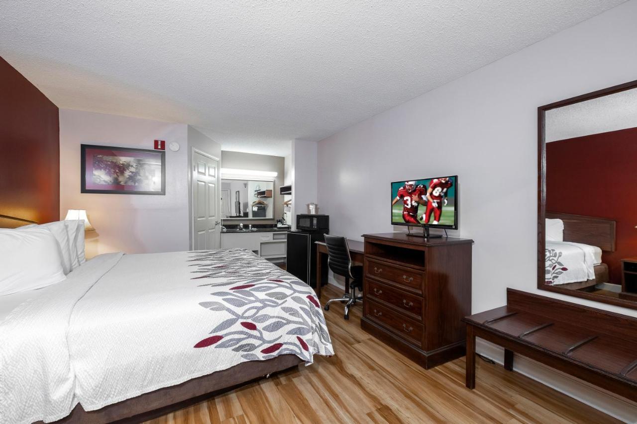Red Roof Inn & Suites Wilson Exterior foto